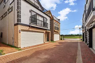 3045 Clinton Dr, Houston, TX 77020 - Photo 3