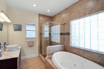 3045 Clinton Drive, Houston, TX 77020 - Photo 15