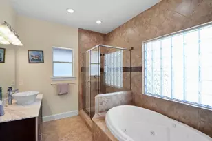 3045 Clinton Dr, Houston, TX 77020 - Photo 15