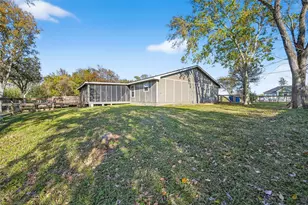 1910 Duncan Dr, Oyster Creek, TX 77541 - Photo 33