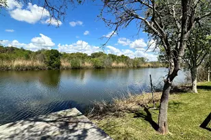 1910 Duncan Dr, Oyster Creek, TX 77541 - Photo 5