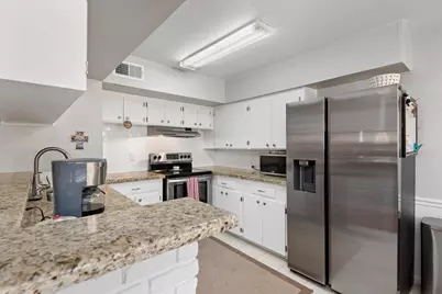 2101 Fountain View Drive #62, Houston, TX 77057 - Photo 13