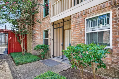 5524 Beverlyhill Street #2, Houston, TX 77056 - Photo 5