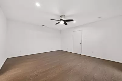 5524 Beverlyhill Street #2, Houston, TX 77056 - Photo 45