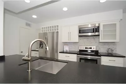 5524 Beverlyhill Street #2, Houston, TX 77056 - Photo 5