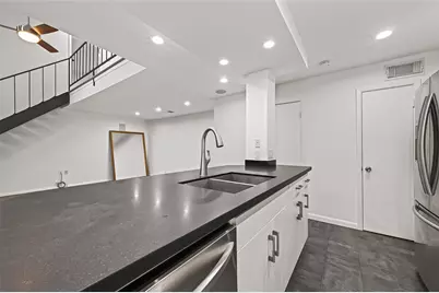 5524 Beverlyhill Street #2, Houston, TX 77056 - Photo 21