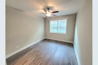 1720 Crestdale Drive #1107, Houston, TX 77080 - Photo 5