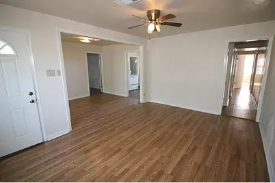 110 14th Street N, Texas City, TX 77590 - Photo 3