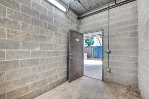 2401 Crawford St, Houston, TX 77004 - Photo 37