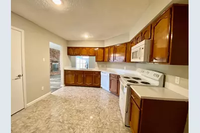 2406 Whitman Way Drive, Friendswood, TX 77546 - Photo 9