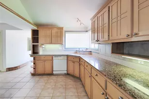 5437 Loch Lomond Dr, Houston, TX 77096 - Photo 21