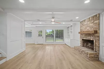 34 Brushwood Court, The Woodlands, TX 77380 - Photo 11