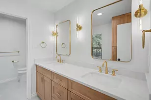34 Brushwood Ct, The Woodlands, TX 77380 - Photo 9
