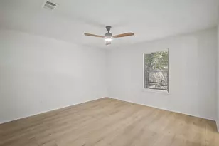 34 Brushwood Ct, The Woodlands, TX 77380 - Photo 7