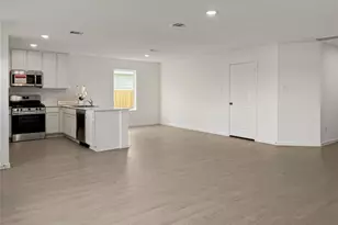 12430 Wild Strawberry Rd, Houston, TX 77038 - Photo 5