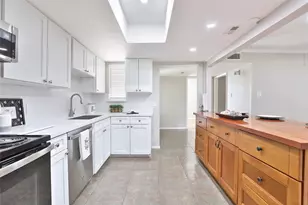 5005 Georgi Ln, Houston, TX 77092 - Photo 3