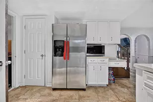 8111 Ivan Reid Dr, Houston, TX 77040 - Photo 9