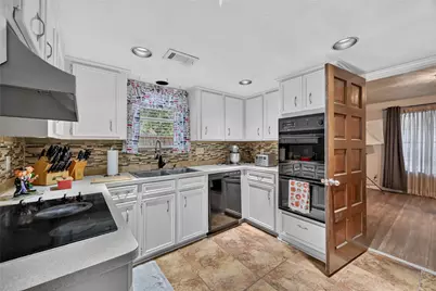 8111 Ivan Reid Drive, Houston, TX 77040 - Photo 11