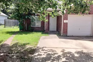 208 Canterbury Dr, Conroe, TX 77303 - Photo 1