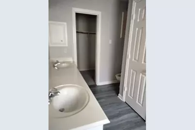 208 Canterbury Drive, Conroe, TX 77303 - Photo 3