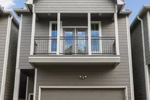 902 W 20th St, Houston, TX 77008 - Photo 1