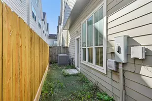 902 W 20th St, Houston, TX 77008 - Photo 39