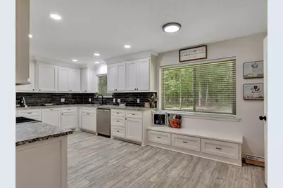 408 W Eucalyptus Street, Village Mills, TX 77663 - Photo 19