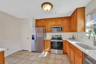 607 Dixie Dr, League City, TX 77573 - Photo 9