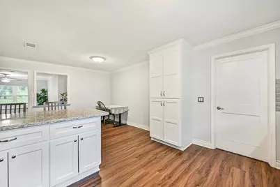 209 Buffalo Trail, Lake Jackson, TX 77566 - Photo 17