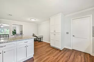 209 Buffalo Trail, Lake Jackson, TX 77566 - Photo 17