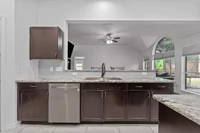 5115 Arborwood Drive, League City, TX 77573 - Photo 9