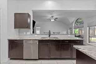 5115 Arborwood Dr, League City, TX 77573 - Photo 9