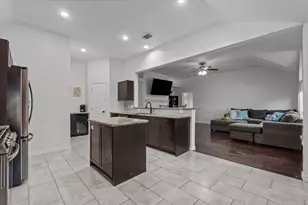 5115 Arborwood Dr, League City, TX 77573 - Photo 11