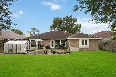 2118 Aberdeen Drive, League City, TX 77573 - Photo 5