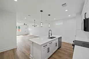 8417 Venus St, Houston, TX 77088 - Photo 11