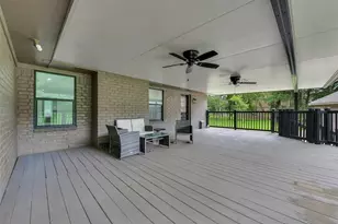 1107 Myrtlewood Dr, Friendswood, TX 77546 - Photo 31