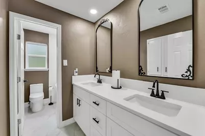 1107 Myrtlewood Drive, Friendswood, TX 77546 - Photo 23
