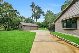 1107 Myrtlewood Dr, Friendswood, TX 77546 - Photo 7