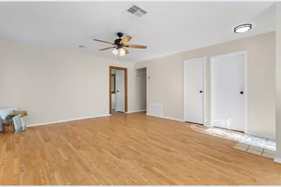 15 Redberry Court, The Woodlands, TX 77381 - Photo 7