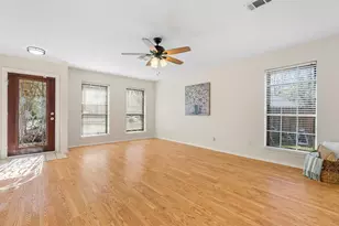 15 Redberry Ct, The Woodlands, TX 77381 - Photo 5