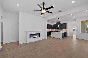 10111 Palm Spgs Pl, Manvel, TX 77583 - Photo 7