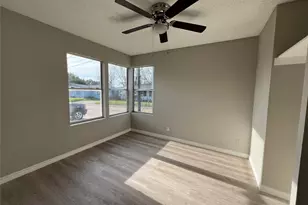 1324 W 10th St, Freeport, TX 77541 - Photo 13