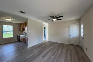 1324 W 10th St, Freeport, TX 77541 - Photo 11