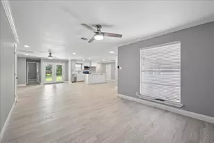 4601 Graves Ave, Groves, TX 77619 - Photo 3