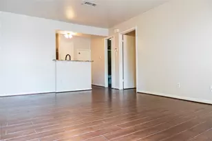 829 Wax Myrtle Ln, Houston, TX 77079 - Photo 11