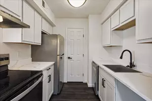 8100 Creekbend Dr, Houston, TX 77071 - Photo 5