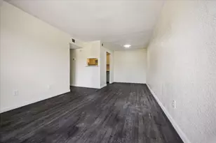 8100 Creekbend Dr, Houston, TX 77071 - Photo 3