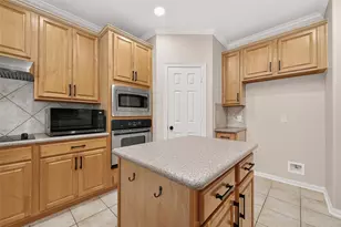 12823 Mossy Ledge Dr, Tomball, TX 77377 - Photo 17