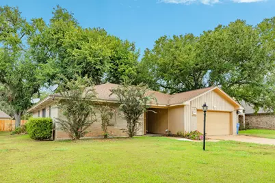 256 Freeman Boulevard, West Columbia, TX 77486 - Photo 3