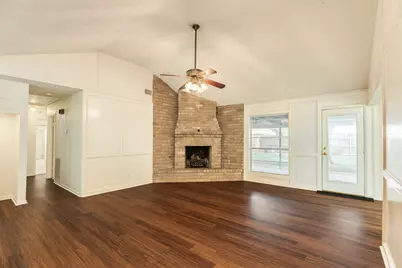 256 Freeman Boulevard, West Columbia, TX 77486 - Photo 7